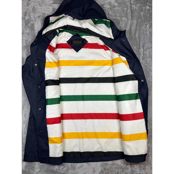 Pendleton Large Women's Astoria Rain Jacket in Navy Waterproof Outdoors - Picture 7 of 9